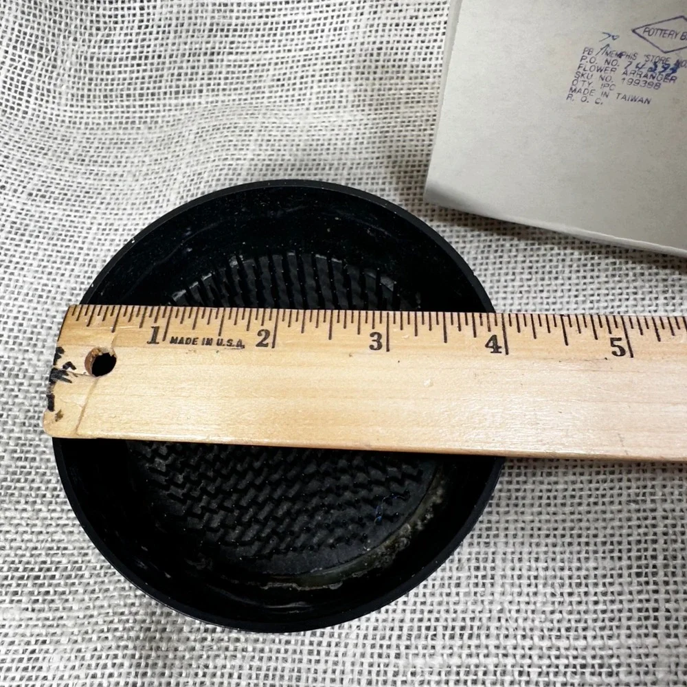 Pottery Barn Flower Arranger Black Round Bowl Metal Pin Frog‎ Kenzan 199398 vtg